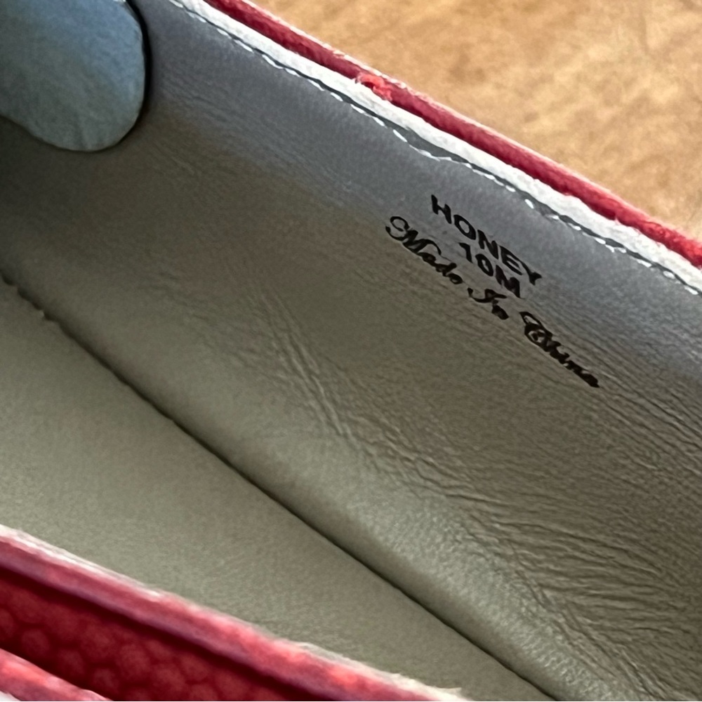 Donald J Pliner Honey Pebbled Square Toe Loafers - Size 10M EUC - Picture 7 of 7